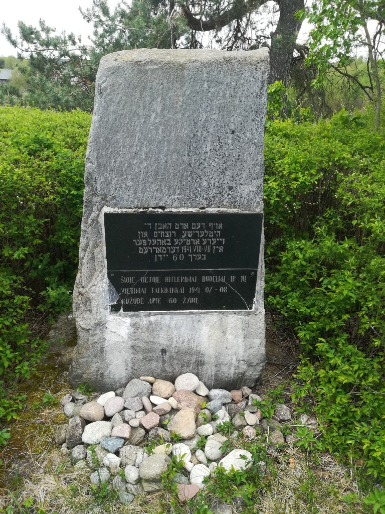 Memorialas Holokausto aukoms, nužudytoms Želvos žydų kapinėse