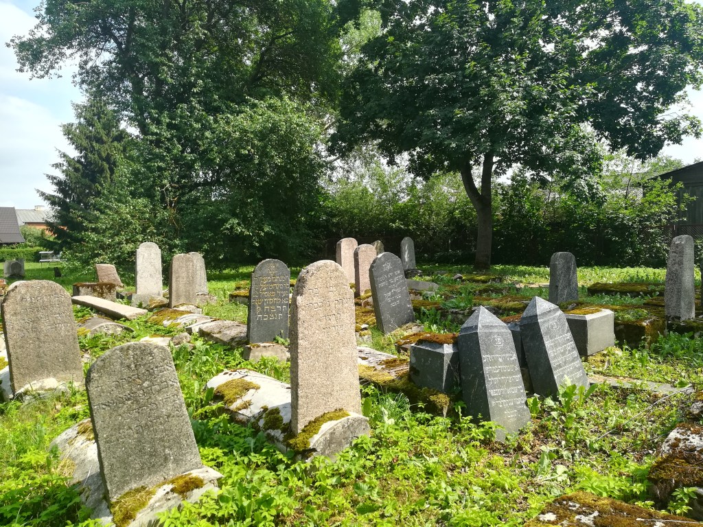 Biržų žydų ir karaimų kapinės