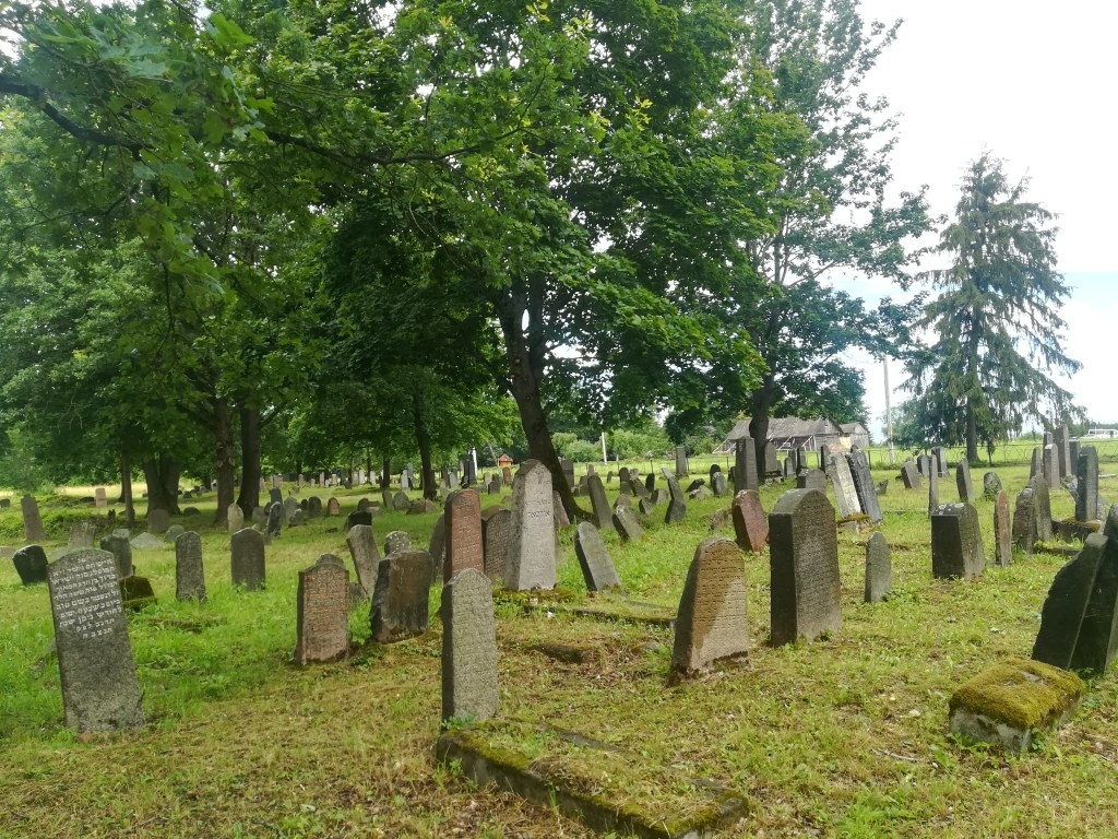 Jurbarko senosios žydų kapinės