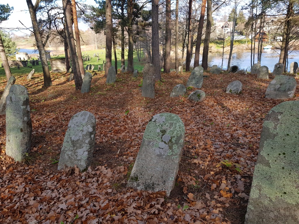 Macevos Zarasų žydų kapinės