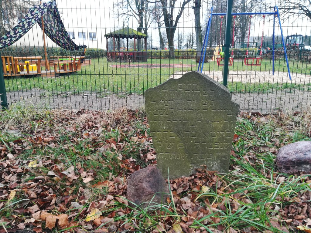 Maceva Eišiškių žydų senosiose kapinėse