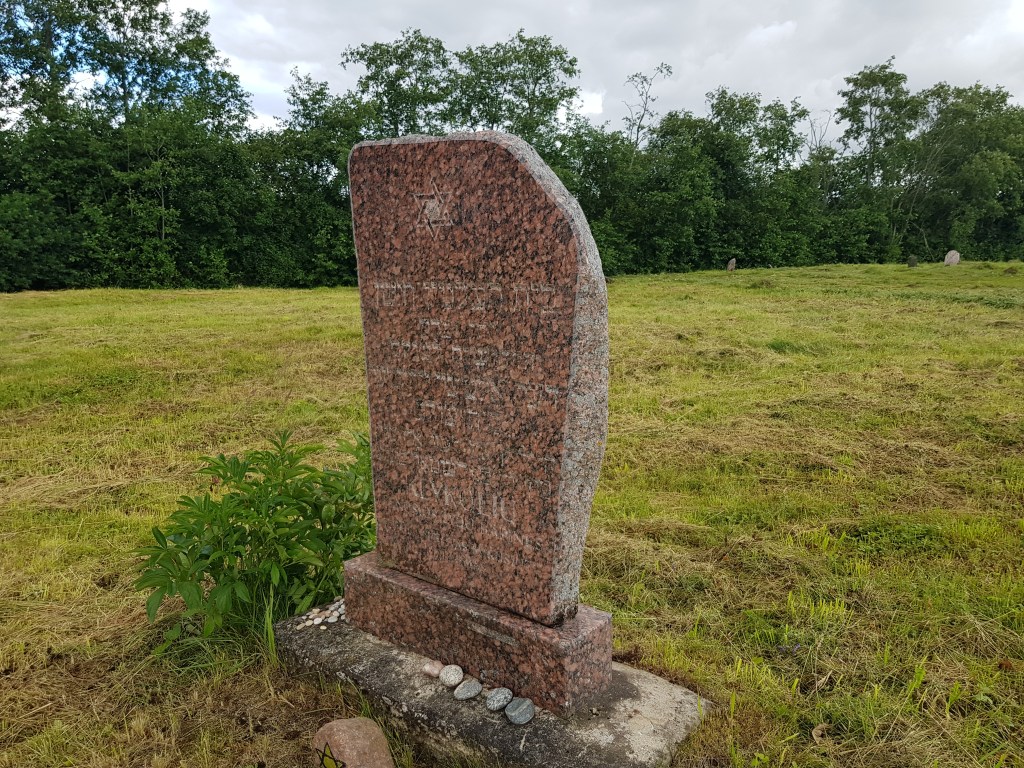 Klykolių senosios žydų kapinės