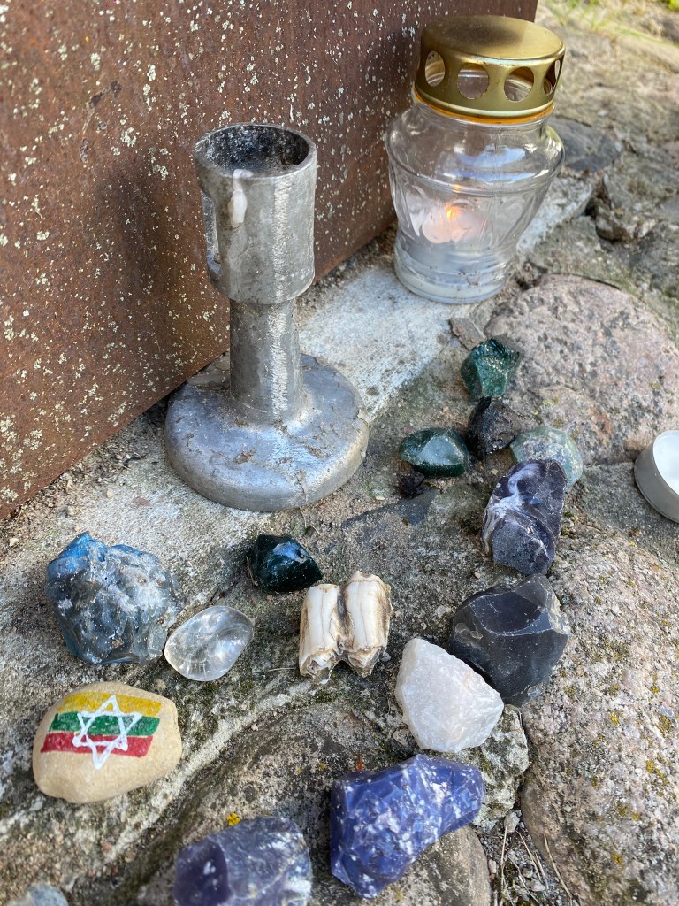 Dusetos synagogue memorial